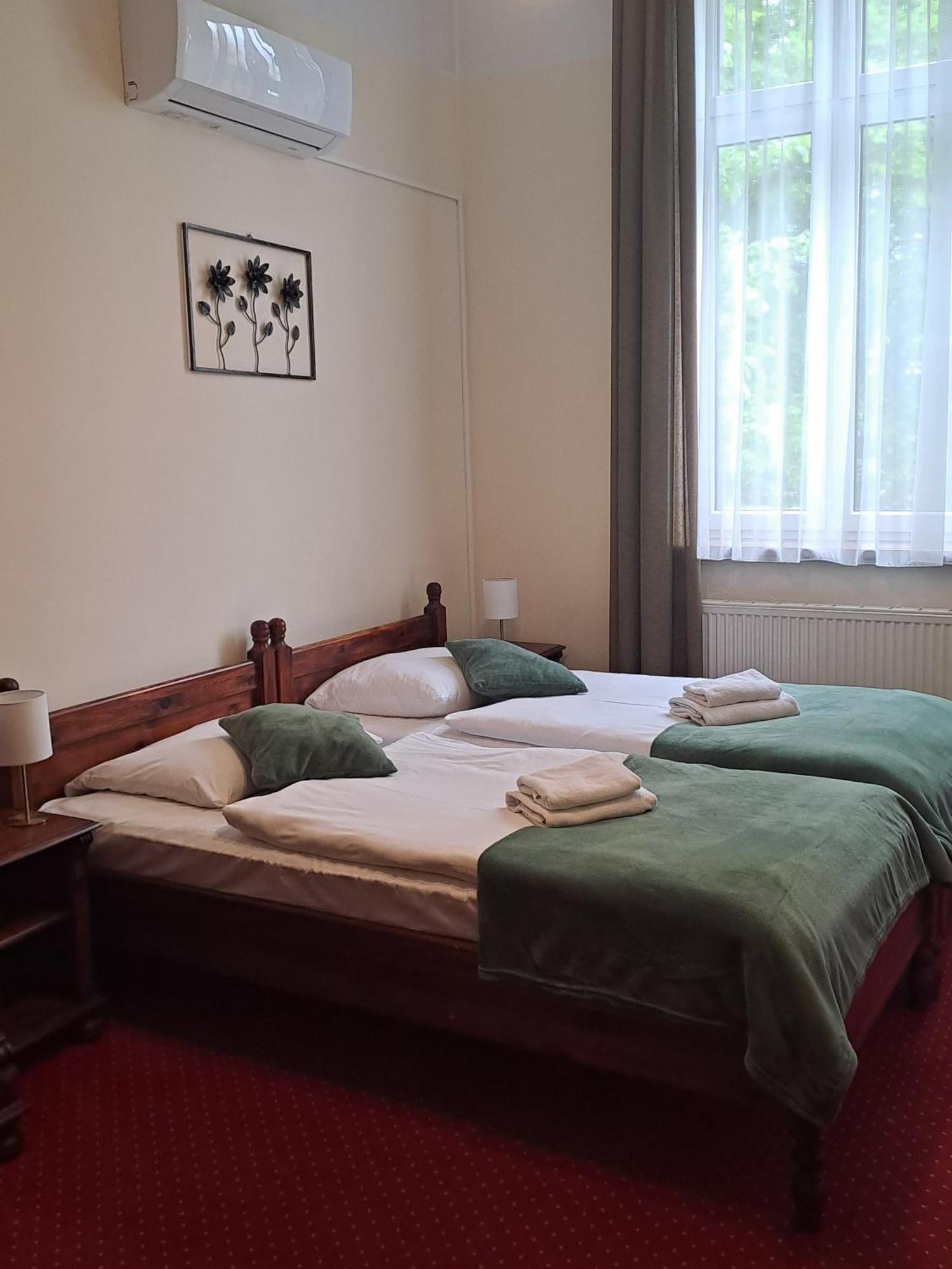 Hotel Aslan Tarnowskie Góry 外观 照片